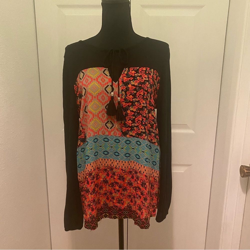 Rxb Womens Top Size‎ L Beautiful Colors NWOT